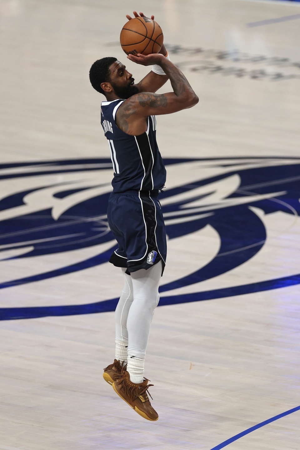 看似保守 看似保守