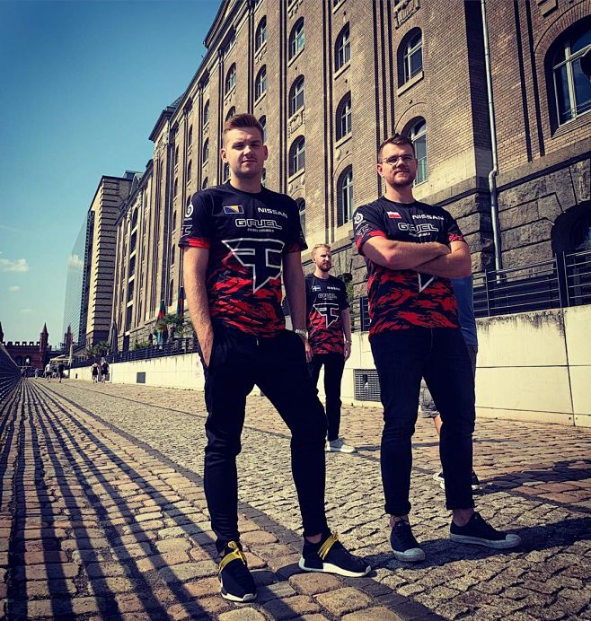 皮球在小禁 皮球在小禁